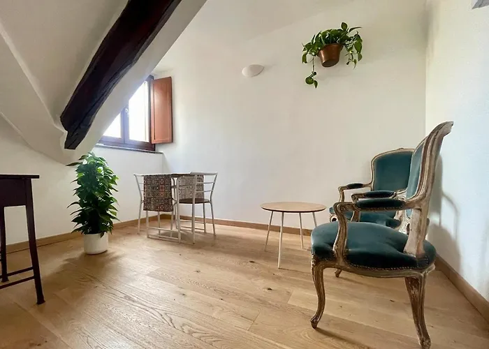 Διαμέρισμα Romantic Attic With An Amazing View *