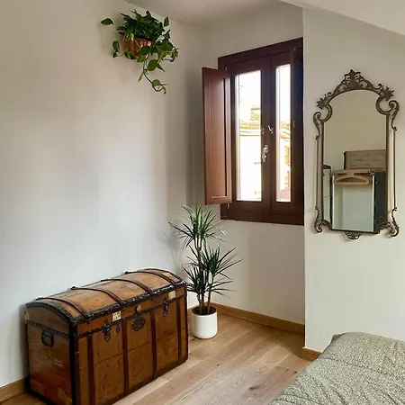 Апартаменты Romantic Attic With An Amazing View
